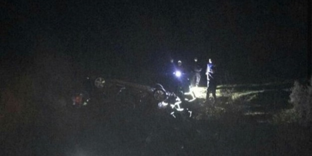 Otomobil tarlaya uçtu! Ölü ve yaralılar var