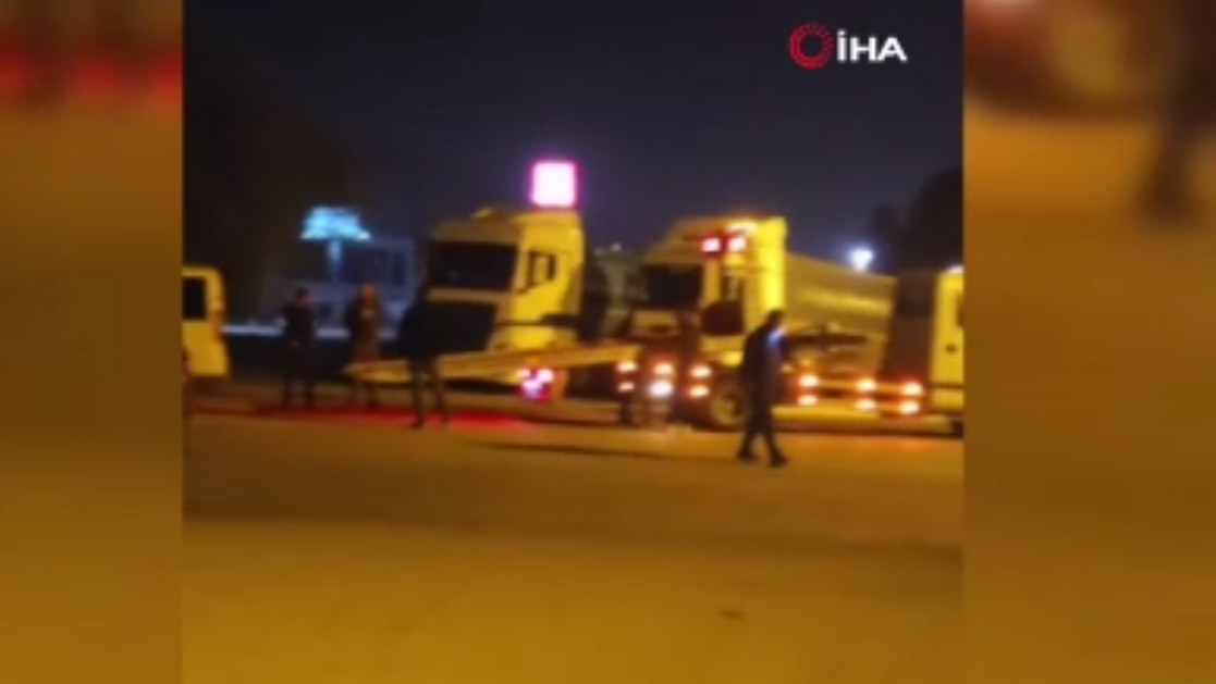 Otomobil tıra arkadan çarptı! Yaralılar var