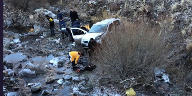 Erzurum'da otomobil uçuruma yuvarlandı: Ölü ve yaralılar var