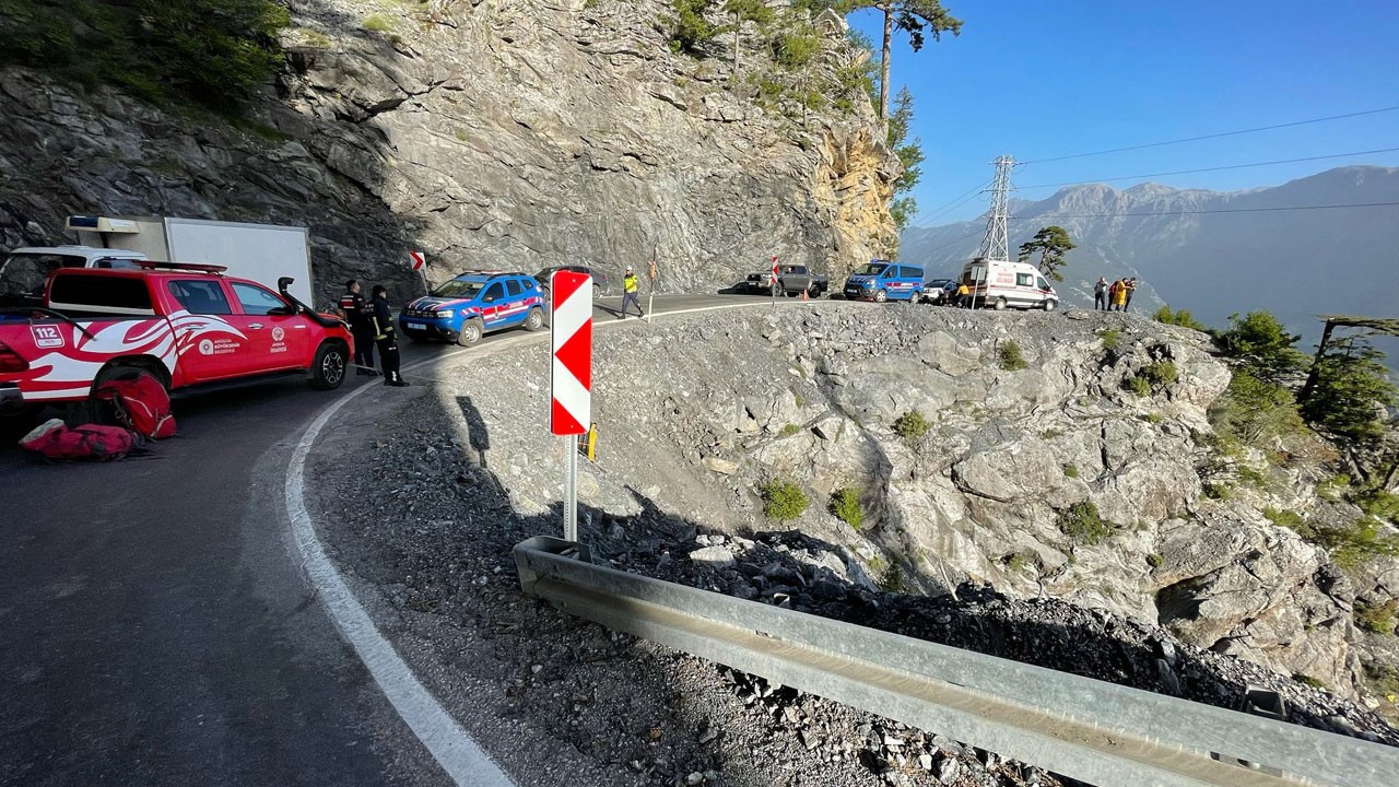 Otomobil uçuruma yuvarlandı, 21 yaşındaki genç hayatını kaybetti