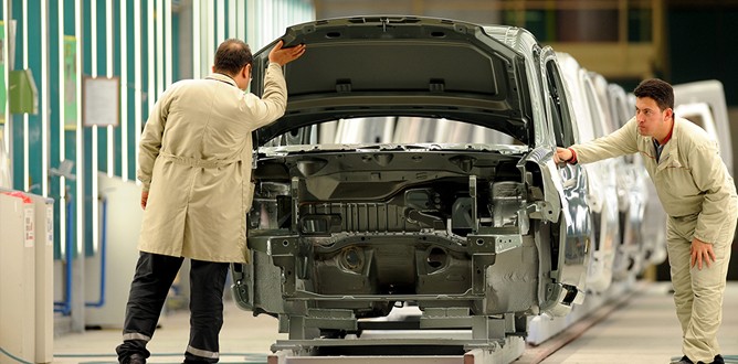 Otomobil üretimi gaza bastı