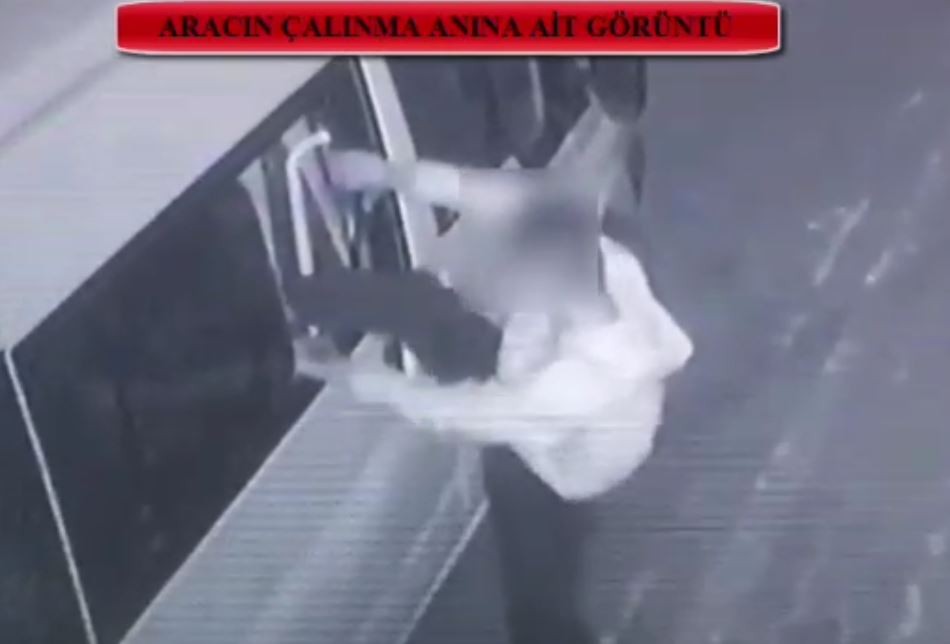 Otomobil ve motosiklet hırsızları önce kameraya sonra polise yakalandı 