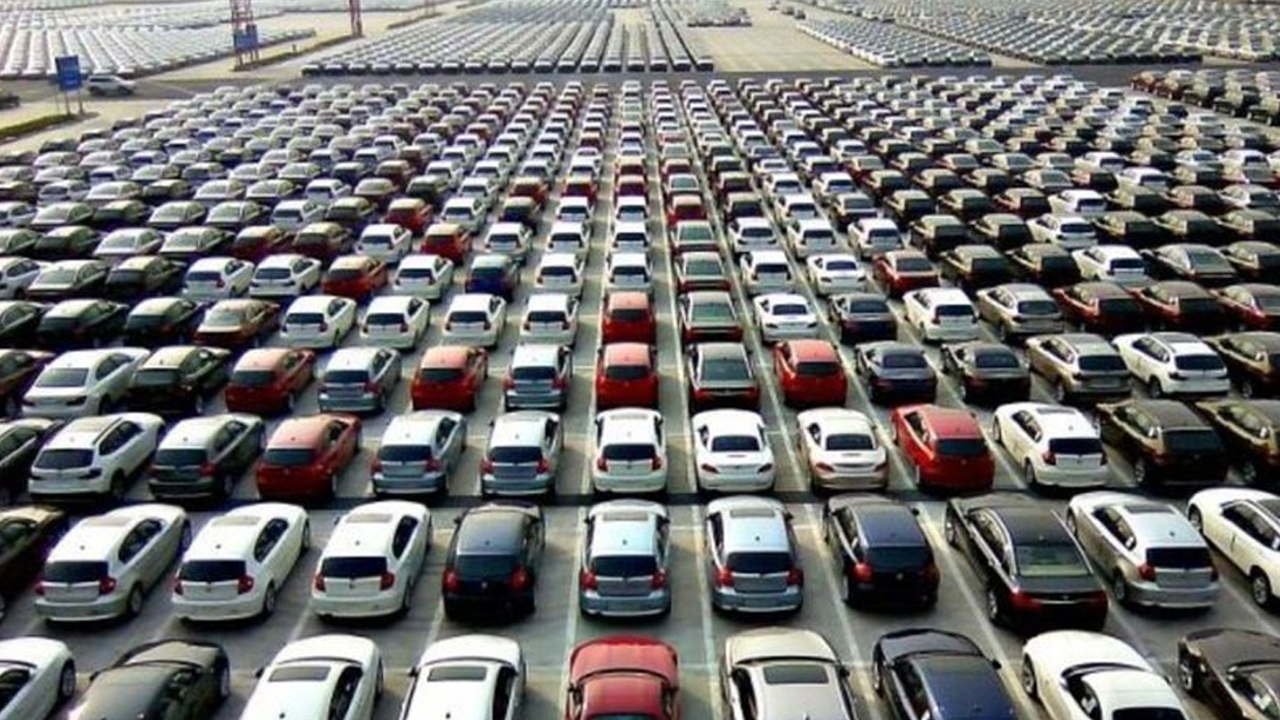 O ülkede otomobil vergilerine dev indirim!