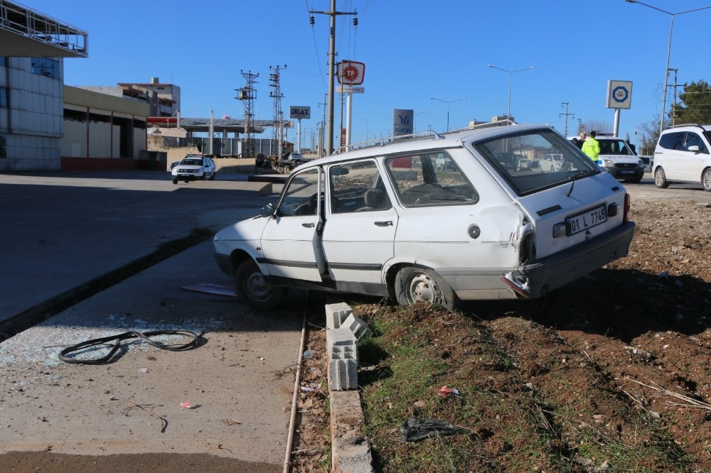 Otomobil yayaya çarptı: 1 ölü, 2 yaralı 