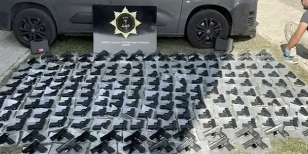 Otomobilde 199 ruhsatsız tabanca ele geçirildi