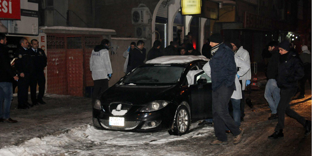 Boğazı kesilmiş kadın cesedi bulundu