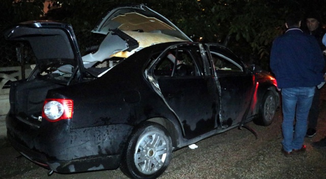 Otomobilde çakmak gazı tüpleri patladı: 2 yaralı