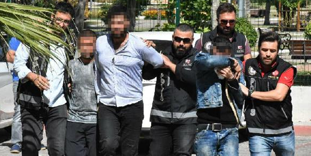 Otomobilde eroinle yakalanan 3 müptezel tutuklandı