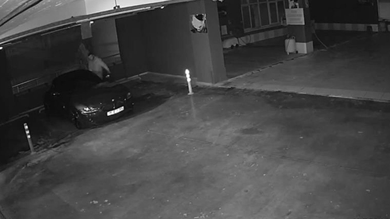 Otomobilini almaya gelen sürücü neye uğradığını şaşırdı! CHP'li belediyeye ait katlı otoparkta skandal