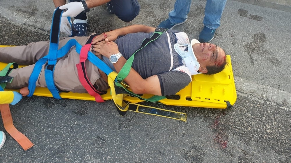 Otomobilin arkadan çarptığı motosiklet 50 metre ileriye fırladı 