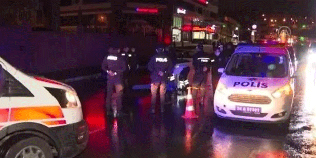 Otomobilin çarptığı 3 kişi öldü