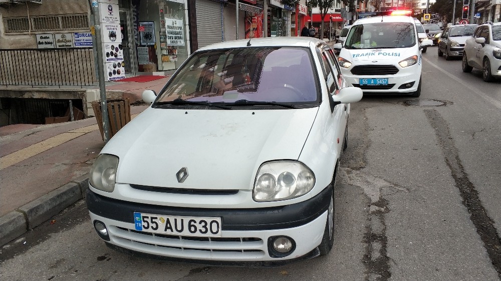 Otomobilin çarptığı öğrenci yaralandı 