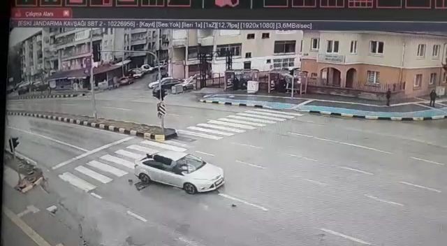 Otomobilin çarptığı yaya hayatını kaybetti 