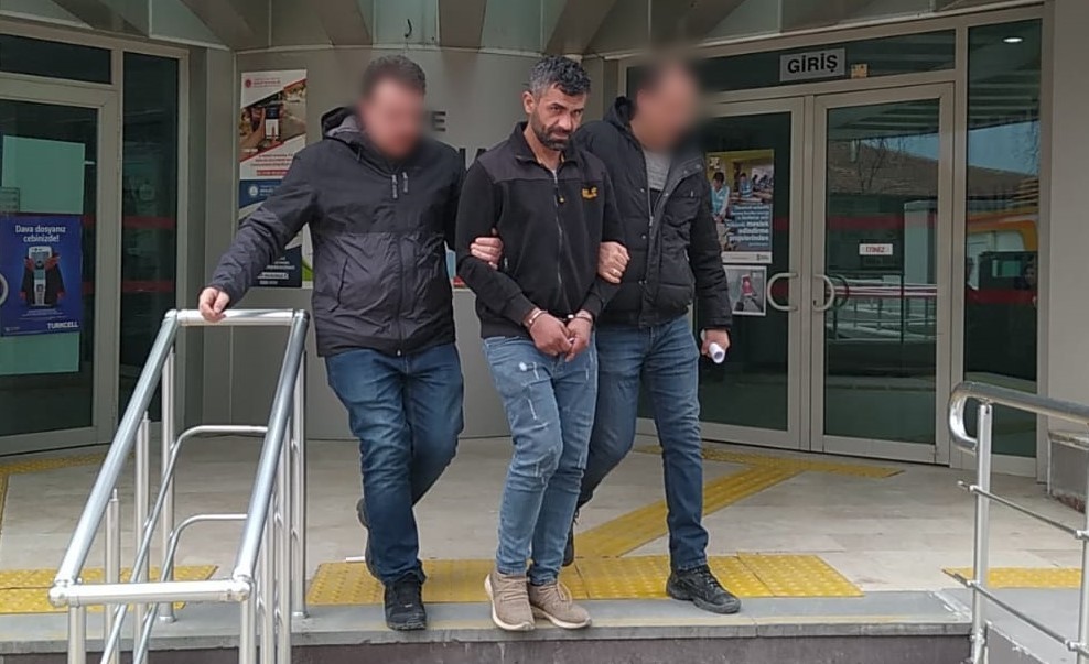Otomobilinde 500 gram metanfetamin bulunan şüpheli tutuklandı 