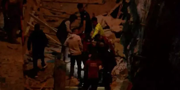 Otomobiliyle inşaat alanına düşen sürücü yaşamını yitirdi