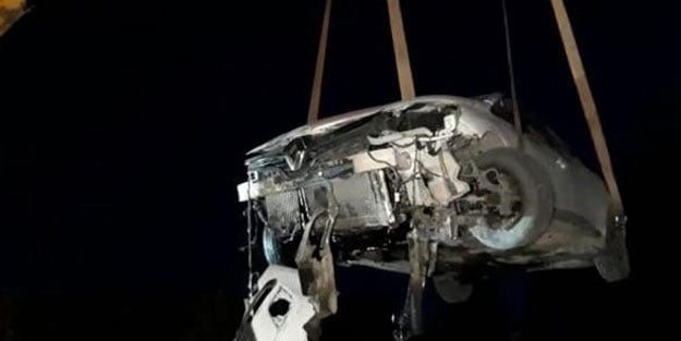 Otomobille askeri tugaya girdi