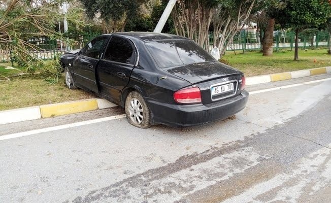 Otomobille beton mikseri çarpıştı: 1 ağır yaralı 