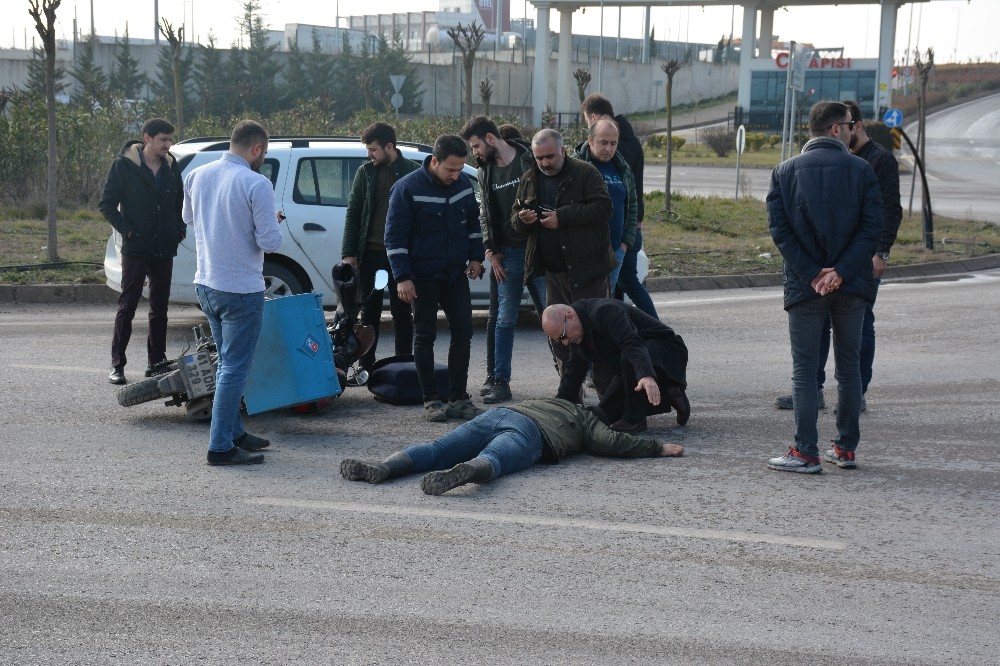 Otomobille motosiklet çarpıştı: 1 yaralı 