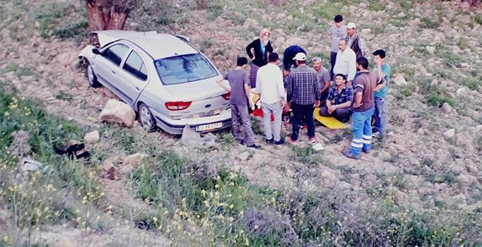 Otomobiller çarpıştı: 7 kişi yaralı