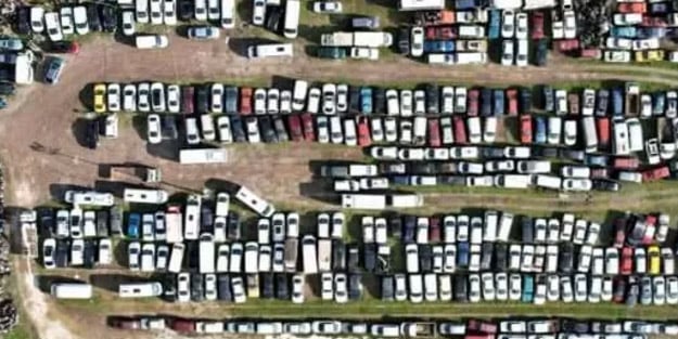 Otomobiller otoparklarda çürüyor: Araçlar piyasaya sürülürse ekonomiye 10 milyar dolar katkı sağlar