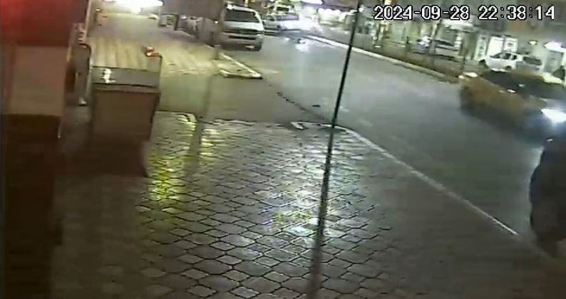 Otomobillerin biri çarptı biri ezdi! Bisikletli çocuk can verdi