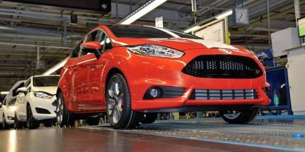 Otomotiv devi Hindistan'da üretimi durdurdu