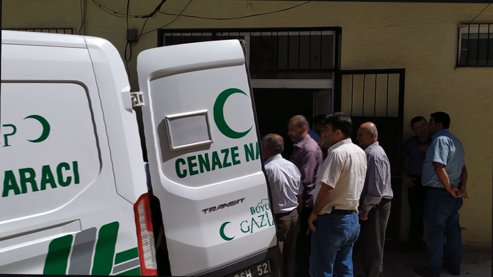Otopark kavgasında ölenlerin cenazeleri yakınlarına teslim edildi 