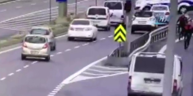 Otoyolda nefes kesen kovalamaca! Polis koşarak yakaladı