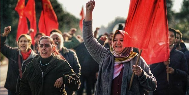 Oy almak için atmayacakları takla yok... TKP başörtülü aday gösterdi
