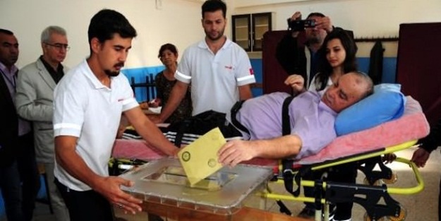 Oy kullanmaya böyle geldi