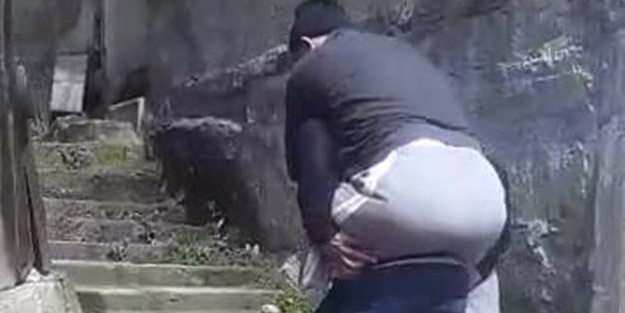 Oy kullanmaya sağlık görevlisinin sırtında gitti