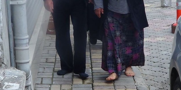 Oy kullanmaya yalın ayak geldiler! Bakın sebebi ne