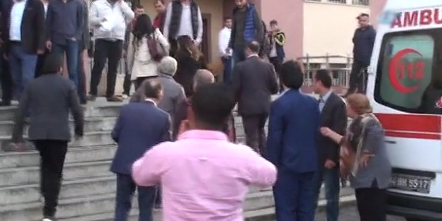 Oy sayımı sırasında ortalık karıştı: 2 yaralı