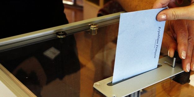 Oy kullanma saatleri açıklandı