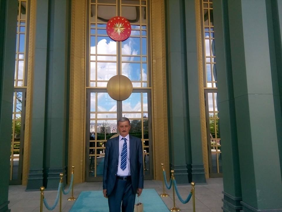 Oylar eşit çıkınca muhtarlık için kura çekildi 