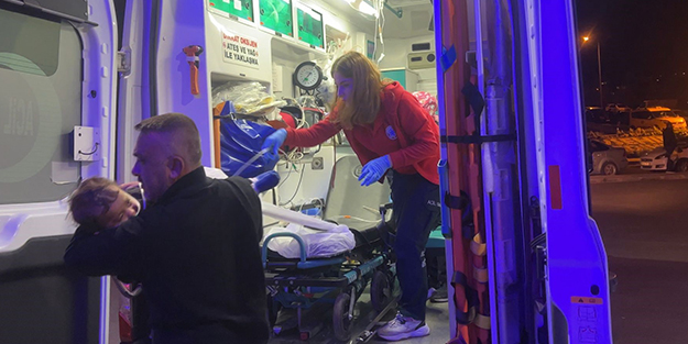 Oyun oynayan bebeğin boğazına kuru fasulye kaçtı