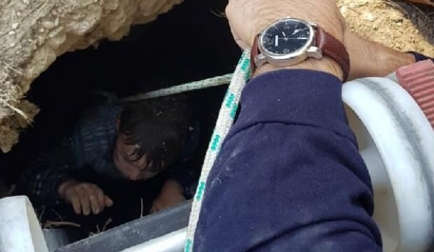 Oyun oynayan minik çocuk dehşeti yaşadı