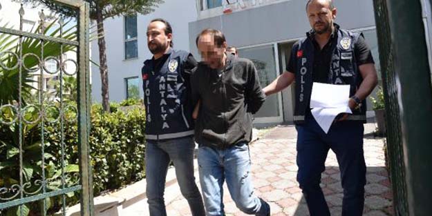 Oyuncak tabancayla banka soymaya gitti çıkışta güvenlik görevlisinden özür diledi!
