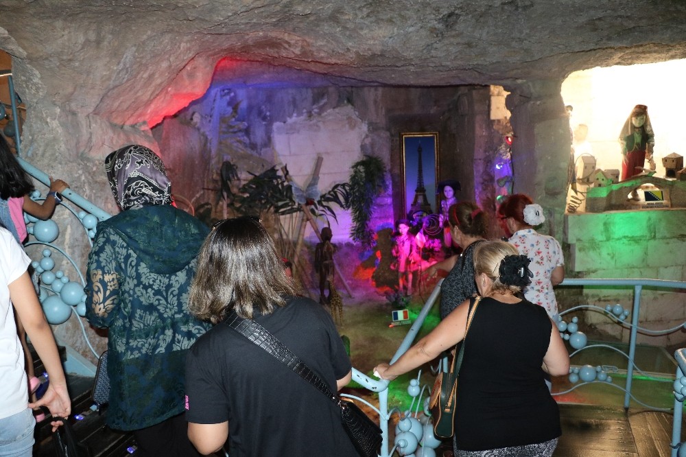 Oyuncak tutkunları bu müzeye akın ediyor 