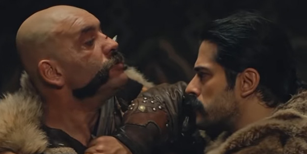 Ünlü oyuncudan olay sözler: Sözde sanatçıların eğitildiği hücre evlerini biliyorum