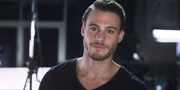 Oyuncu Kerem Bürsin'den 'yılbaşı' çıkışı