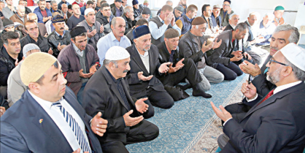Öz vatanda ilk cuma