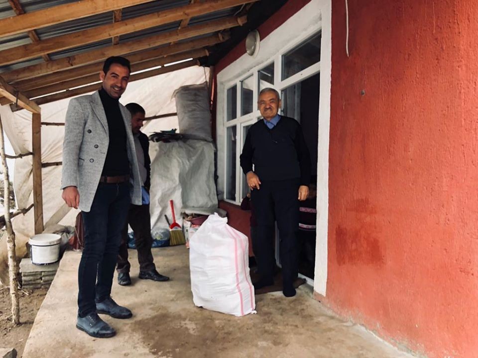 Özalp Kaymakamlığı yaşlıların ihtiyacını karşılıyor 