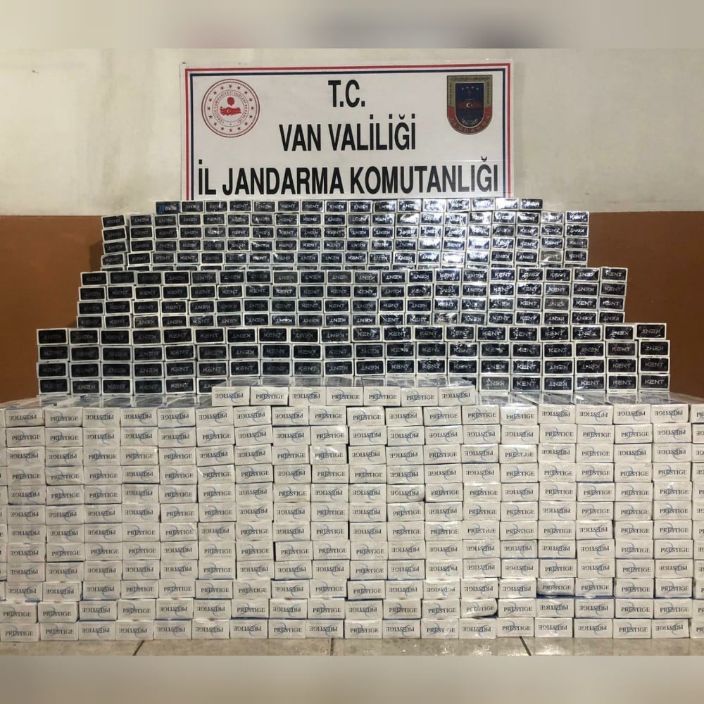 Özalp’ta 14 bin 980 paket kaçak sigara ele geçirildi 