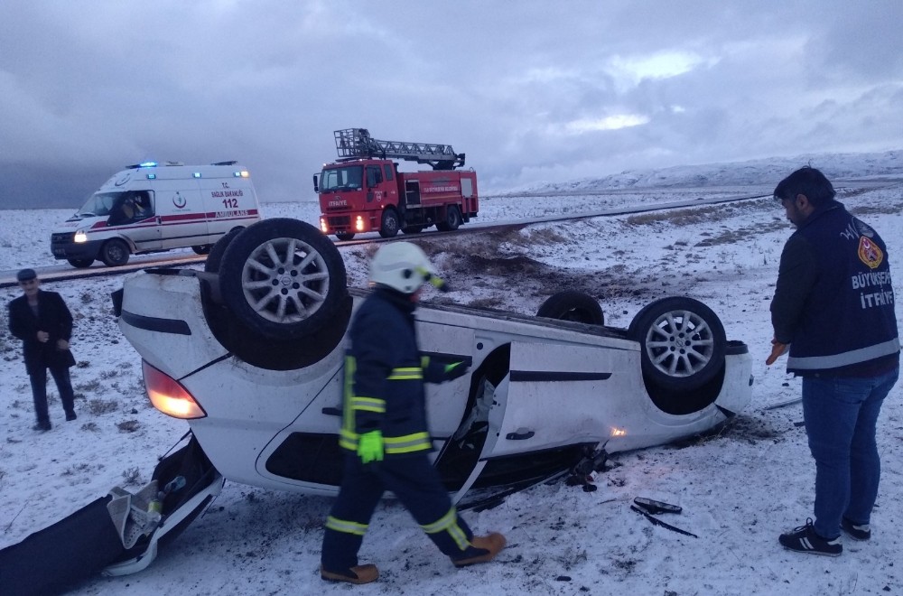 Özalp’ta trafik kazası; 2 yaralı 