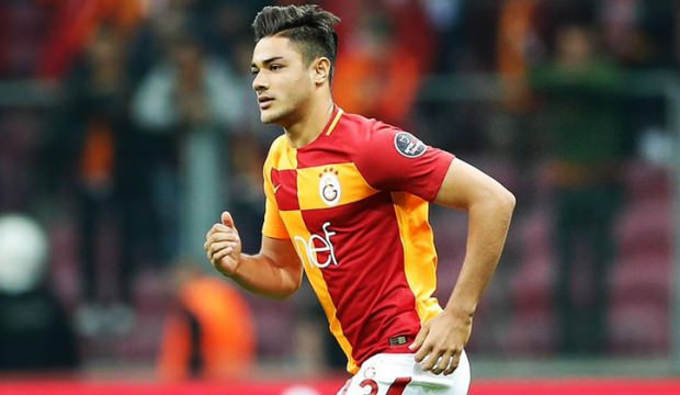 Ozan Kabak tepkisi! '18 yaşında babası para yollamasa..'