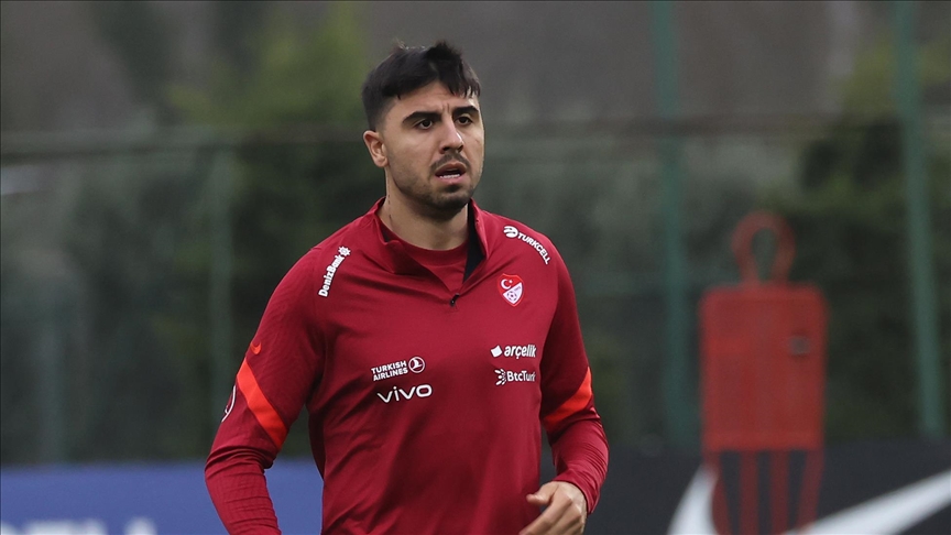 Ozan Tufan A Milli Takım idmanında sakatlandı