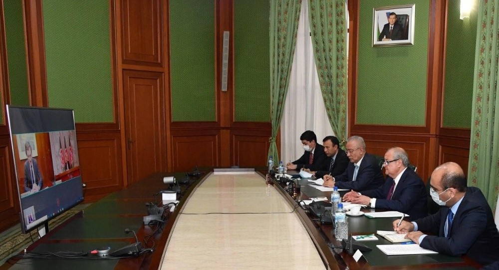 Özbekistan-ABD-Afganistan, ‘Afganistan barış sürecini’ görüştü 