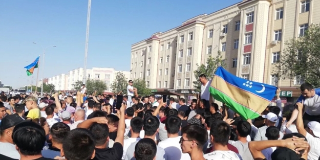 Özbekistan karıştı! Cumhurbaşkanı bölgenin merkezine gitti