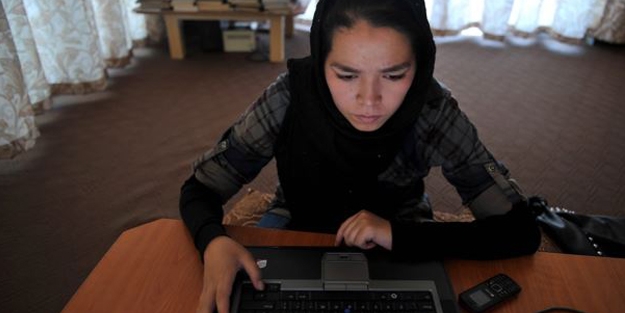 Kolejde okutup, Rusya'ya gönderiyorlar